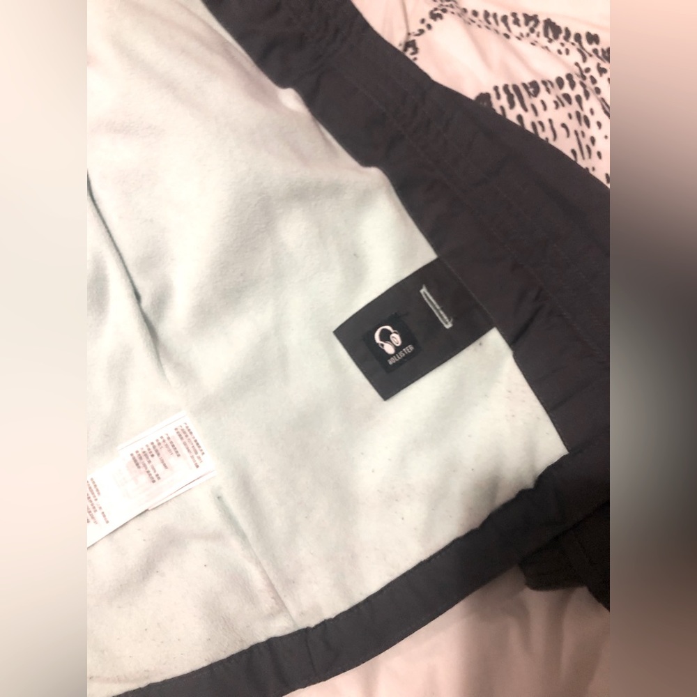 HOLLISTER | All-Weather Jacket | Small - Picture 9 of 12